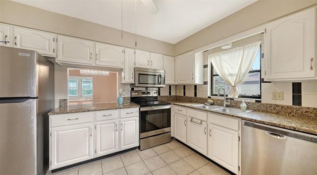4767 OAK HILL COURT 48, Sarasota, FL 34232