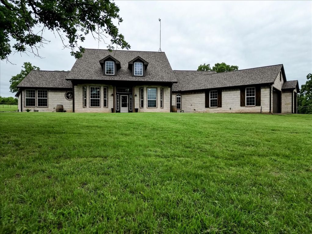 318 E Lone Star Road, Poolville, TX 76487
