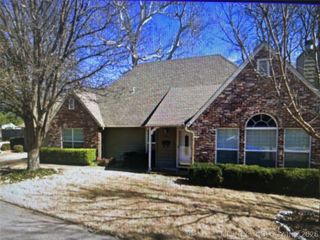 5521 S Delaware Court, Tulsa, OK 74105