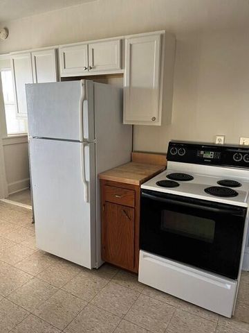 N89W16329 Cleveland AVENUE, Menomonee Falls, WI 53051