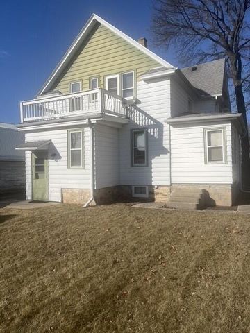 N89W16329 Cleveland AVENUE, Menomonee Falls, WI 53051