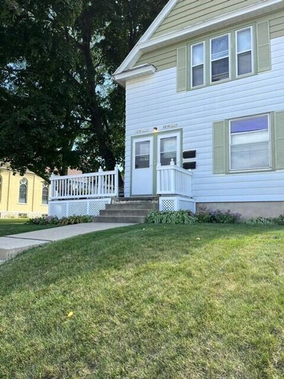 N89W16329 Cleveland AVENUE, Menomonee Falls, WI 53051