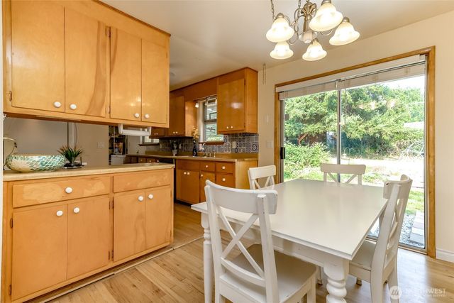 31226 6th Avenue S, Federal Way, WA 98003