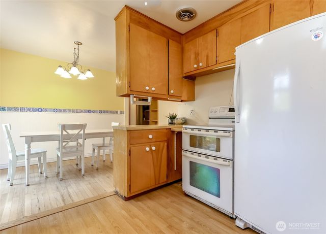 31226 6th Avenue S, Federal Way, WA 98003