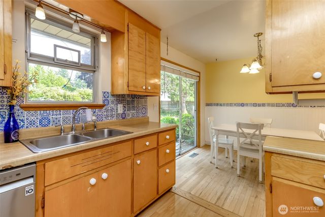 31226 6th Avenue S, Federal Way, WA 98003
