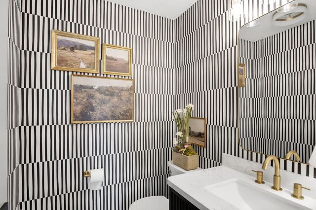 5460 Kilroy Rd, Hilmar, CA 95324