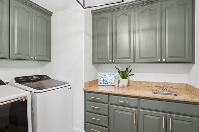 5460 Kilroy Rd, Hilmar, CA 95324