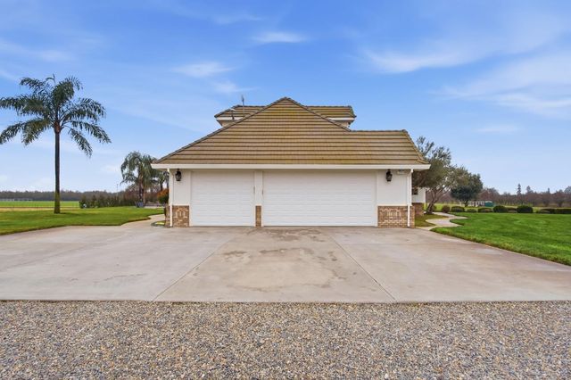 5460 Kilroy Rd, Hilmar, CA 95324