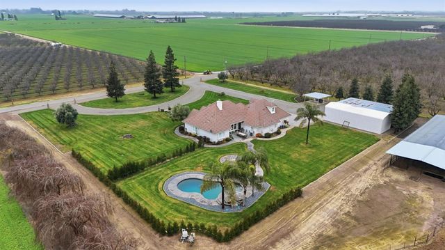 5460 Kilroy Rd, Hilmar, CA 95324