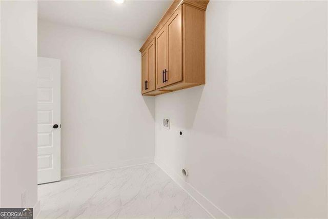 8350 Creekside Overlook Drive, Gainesville, GA 30506