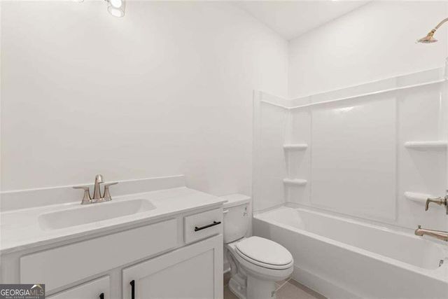 8350 Creekside Overlook Drive, Gainesville, GA 30506