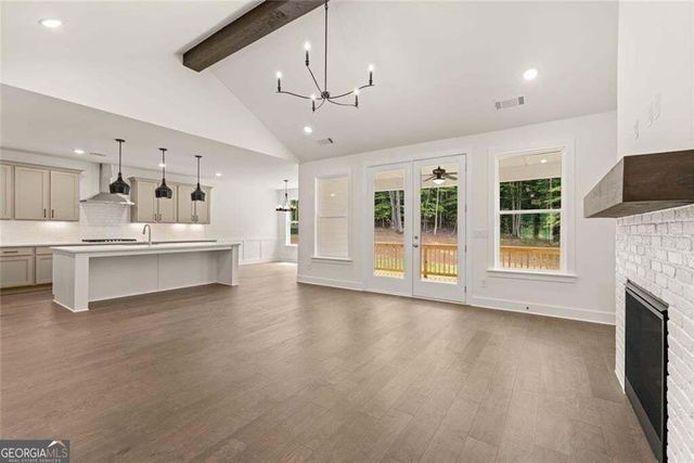 8350 Creekside Overlook Drive, Gainesville, GA 30506