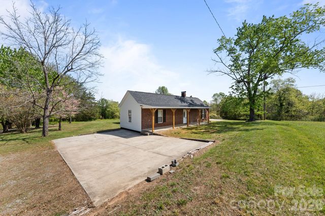 4665 Estes Drive, Granite Falls, NC 28630