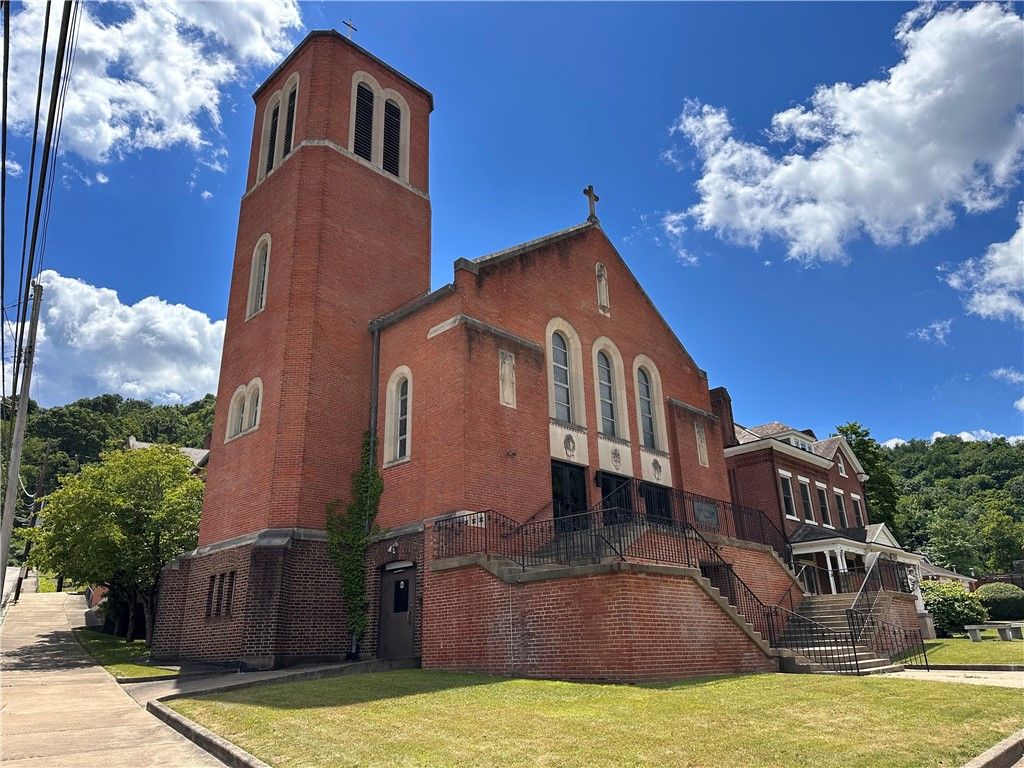 405 Westinghouse Ave, Wilmerding, PA 15148
