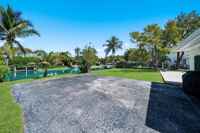 655 Buttonwood Lane, Miami, FL 33137