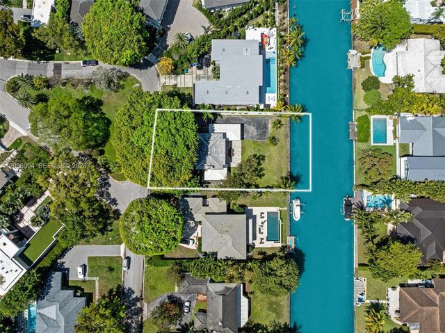 655 Buttonwood Lane, Miami, FL 33137