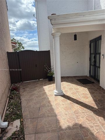 13267 SW 9th Ln, Miami, FL 33184