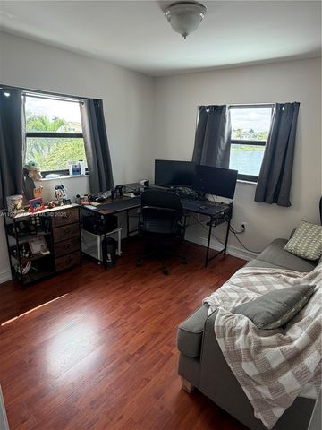 13267 SW 9th Ln, Miami, FL 33184