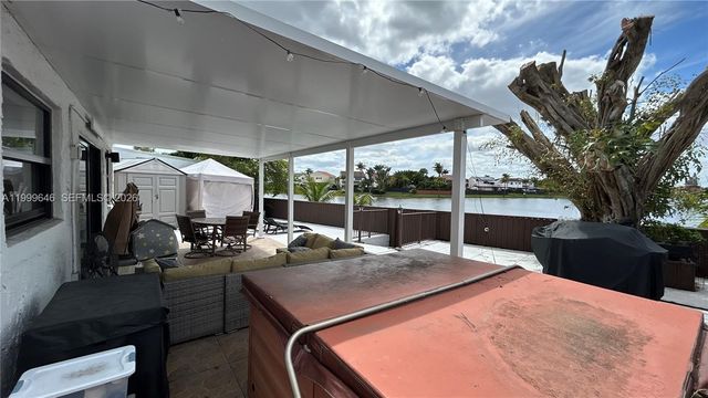 13267 SW 9th Ln, Miami, FL 33184