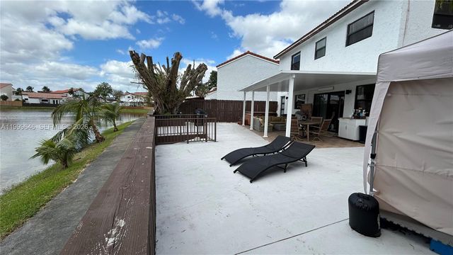 13267 SW 9th Ln, Miami, FL 33184