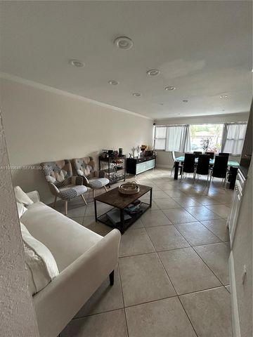 13267 SW 9th Ln, Miami, FL 33184