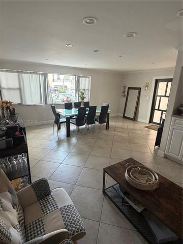 13267 SW 9th Ln, Miami, FL 33184