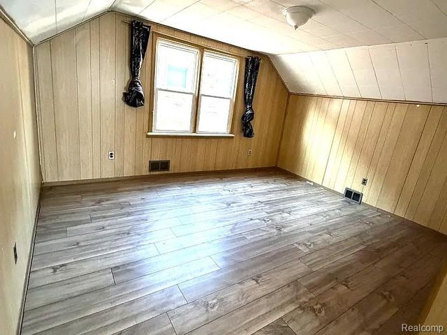 6730 Archdale Street, Detroit, MI 48228