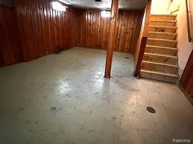 6730 Archdale Street, Detroit, MI 48228