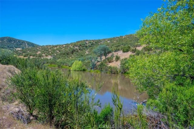 705 Calf Canyon, Creston, CA 93432