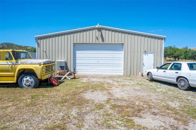 705 Calf Canyon, Creston, CA 93432