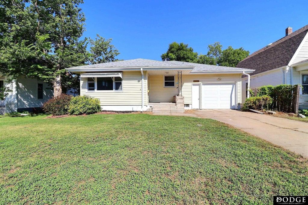 1724 N Main Street, Fremont, NE 68025