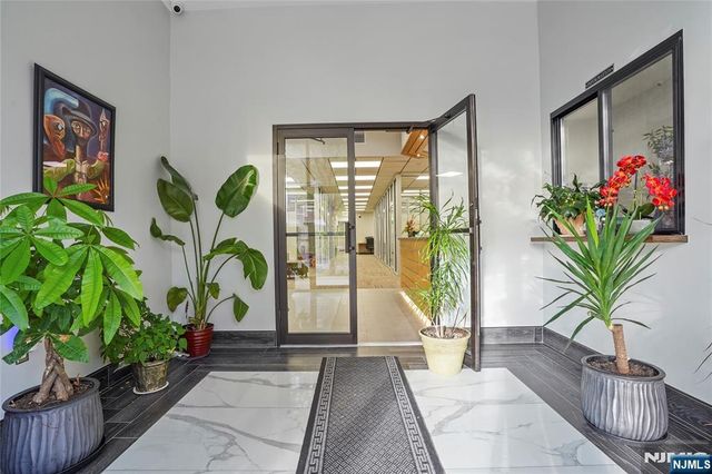 283 N Broad Street, Elizabeth, NJ 07208