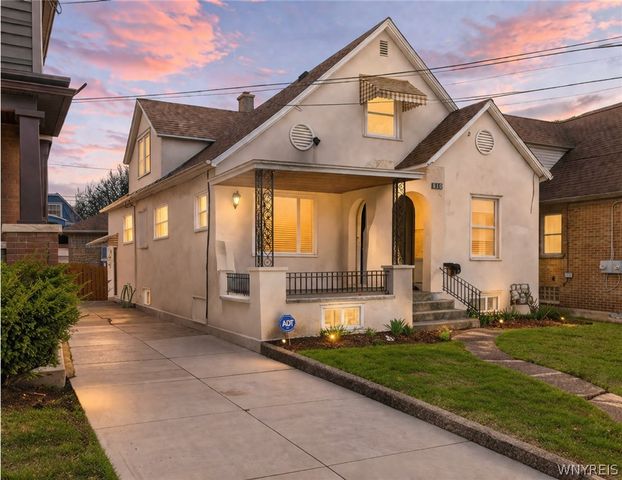 2247 Grand Avenue, Niagara Falls, NY 14301