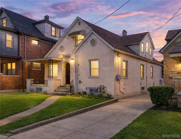 2247 Grand Avenue, Niagara Falls, NY 14301