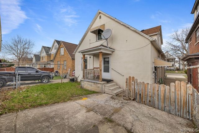 2247 Grand Avenue, Niagara Falls, NY 14301