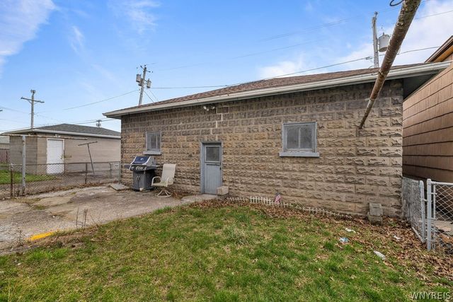 2247 Grand Avenue, Niagara Falls, NY 14301