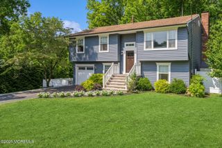 70 Commonwealth Avenue, Red Bank, NJ 07701