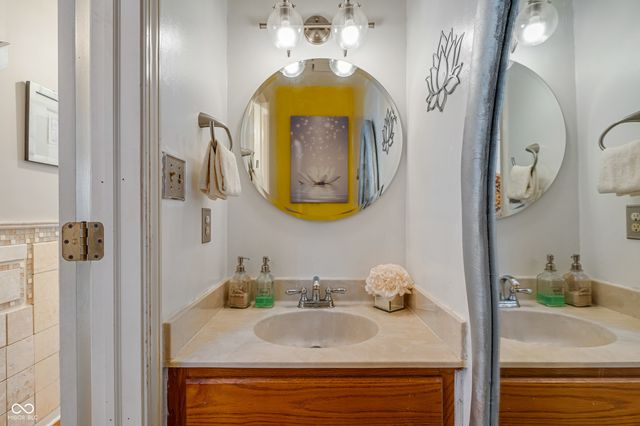 2908 Sunmeadow Way, Indianapolis, IN 46228