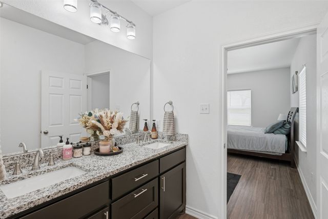 304 W Greenwood Avenue, Bowie, TX 76230