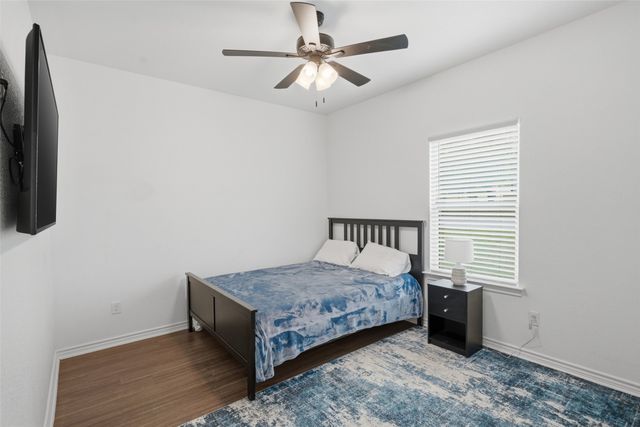 304 W Greenwood Avenue, Bowie, TX 76230