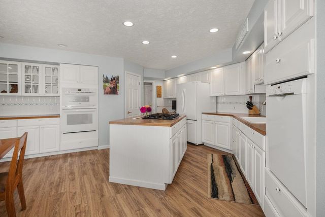 8711 S Cedar Rd, Spokane, WA 99224