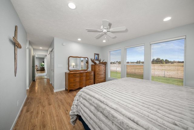 8711 S Cedar Rd, Spokane, WA 99224
