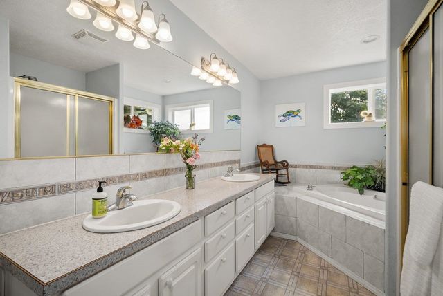 8711 S Cedar Rd, Spokane, WA 99224