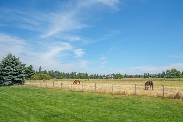 8711 S Cedar Rd, Spokane, WA 99224