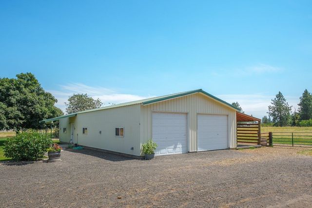 8711 S Cedar Rd, Spokane, WA 99224