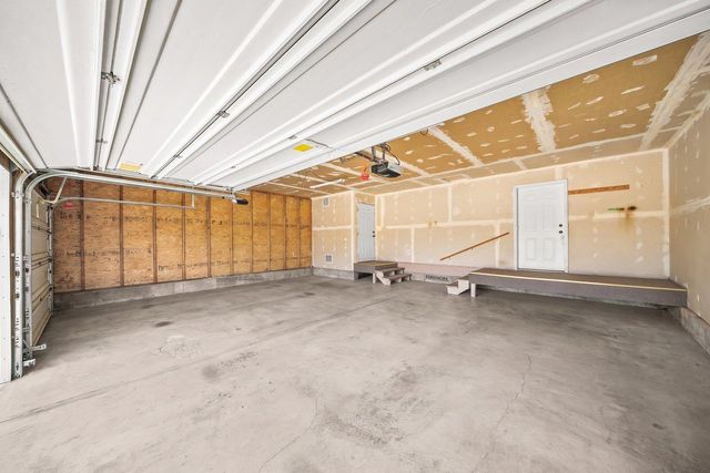 8711 S Cedar Rd, Spokane, WA 99224