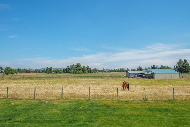 8711 S Cedar Rd, Spokane, WA 99224