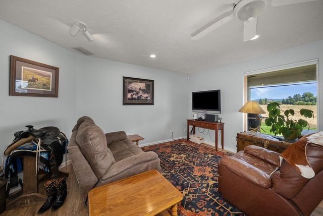 8711 S Cedar Rd, Spokane, WA 99224