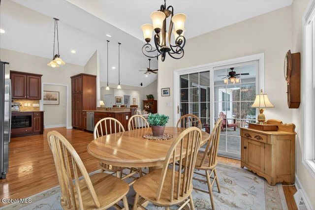 21 Wesley Court, Halfmoon, NY 12188