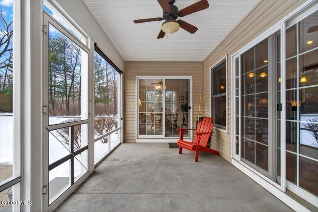 21 Wesley Court, Halfmoon, NY 12188